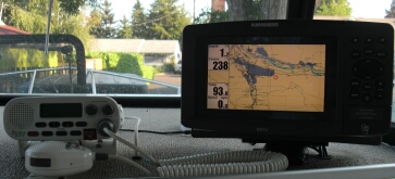 Chart Plotter/Fish Finder and Marine Radio